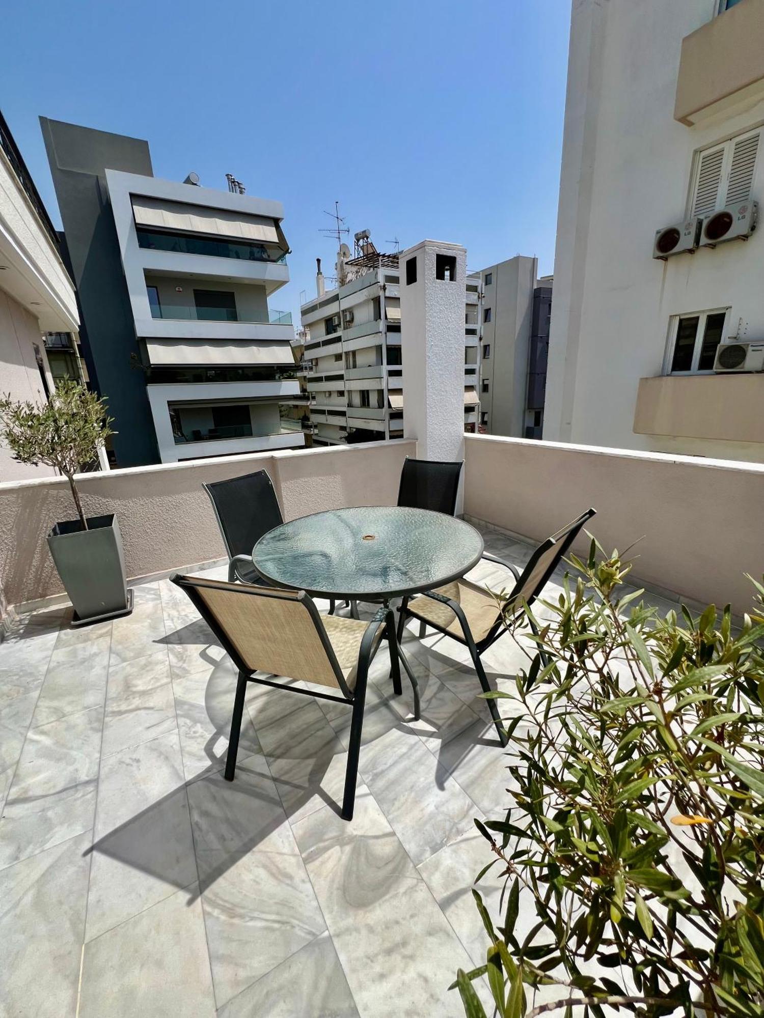 Brand New Brilliant Apartment At Athenian Riviera Kültér fotó