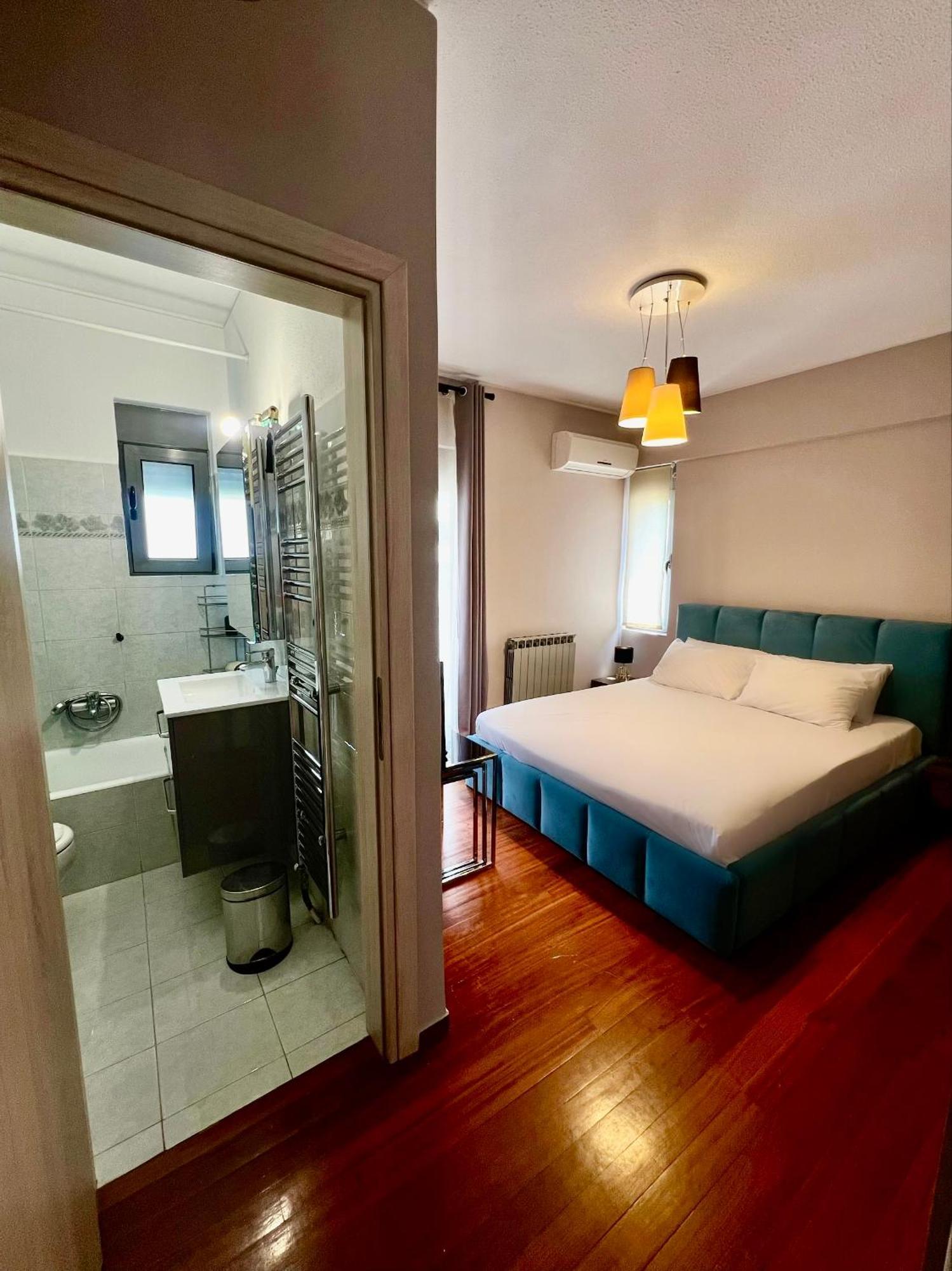 Brand New Brilliant Apartment At Athenian Riviera Kültér fotó